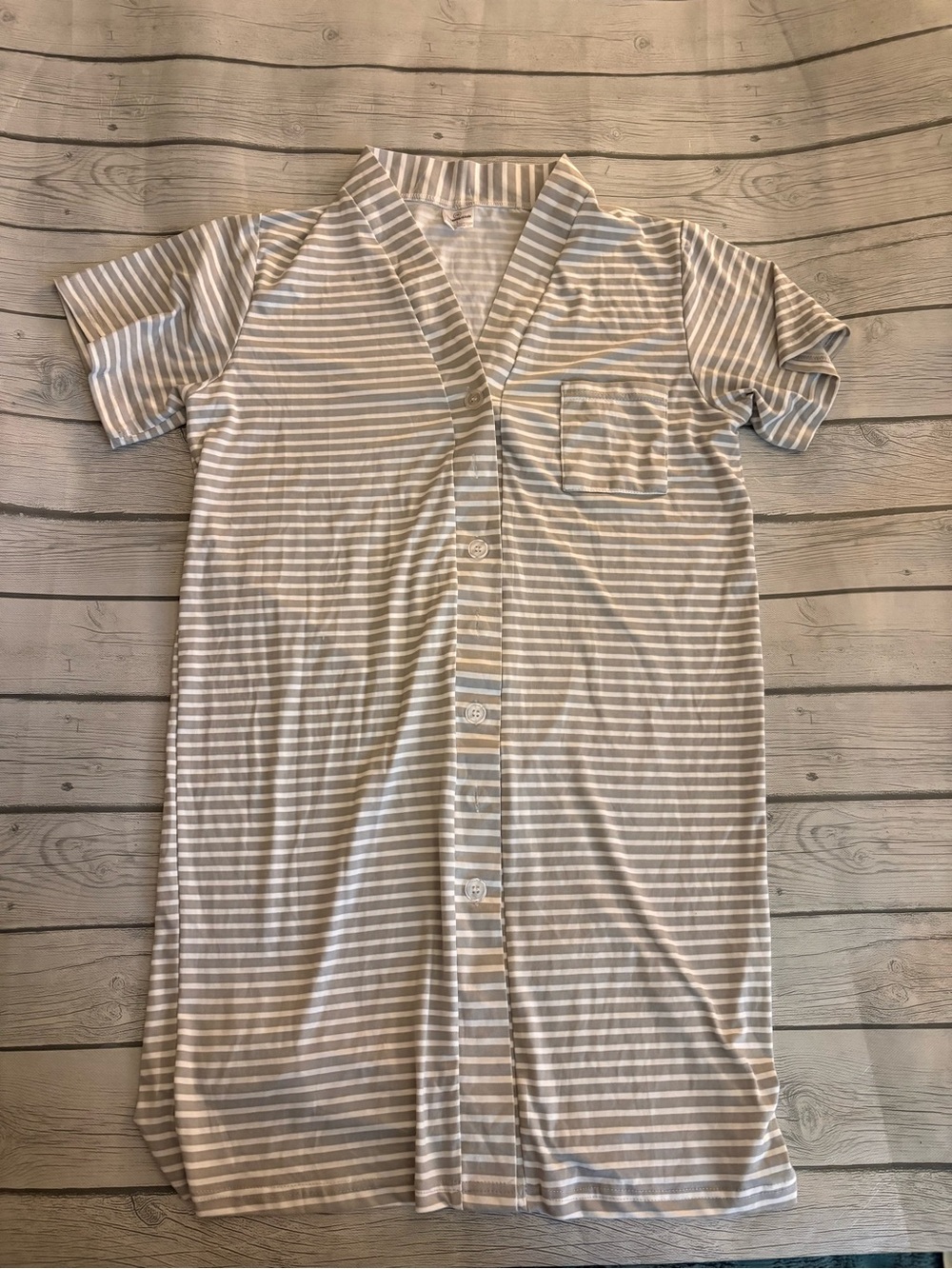 Essentials Short Sleeve Button-Front sleep gown — Light Gray & White Stripes